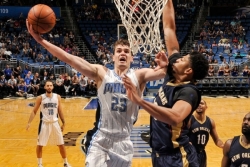 Vučević i Hezonja bolji od Dejvisa