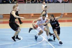 DMLS: Favoriti sigurni, Stevanović MVP