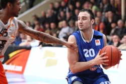 Dragićević dobar, Azovma&scaron; izgubio