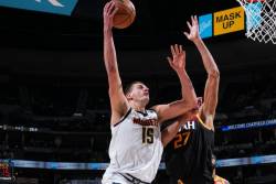 Denver po sistemu "toplo-hladno", Jokić niže tripl-dablove (video)