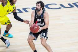 Dobar učinak Teodosića i Ristića, Vajthed re&scaron;io crnogorski derbi (video)