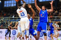&Scaron;iroki slavi trofej kupa