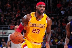 LeBron za petama Garnetu, Pirsu i Dankanu (video)