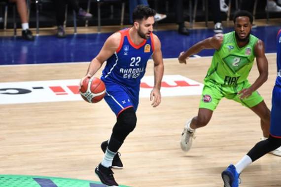 Brutalna partija Micića, Petrušev veoma dobar