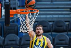 Gudurić odličan u turskom derbiju