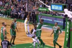 (VIDEO) Igudala je zakucavao