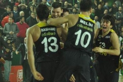 Bogdanović sa pola terena za pobedu! (video)