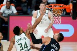 (VIDEO) Adetokunbo posterizovao Vučevića