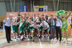 Trojka Rebeca za trofej (video)