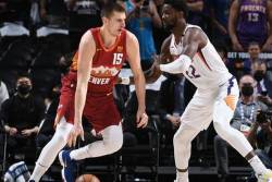 Denver eliminisan, Jokić isključen, pa načinio sportski potez (video)