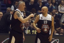 Grobari pomogli Partizanu!