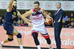 Odlični Jelovac &scaron;okirao Fenerbahče