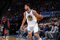 Tompson ispred Stojakovića