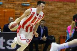 Nenadić oblači ružičasti dres