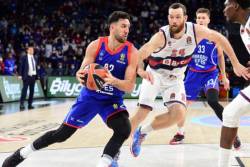 Micić briljantan, Efes slavio