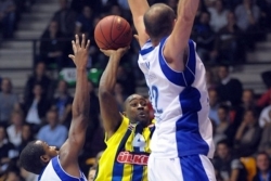 Fener siguran, Himki u drami do pobede