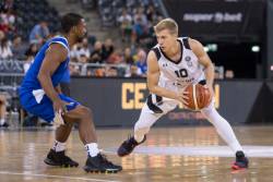 Partizan ubedljiv protiv Mornara na startu turnira u Klužu