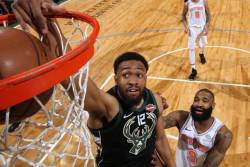 Parker se vratio posle godinu dana pauze (video)