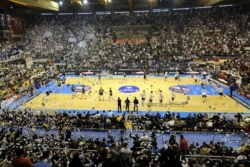 Crno-beli pred svojim navijačima