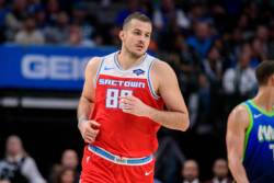 Bjelica uzalud pogađao, Jokić se radovao