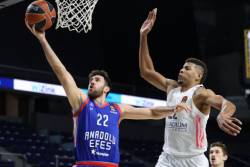 Efes protutnjao kroz Madrid, Micić dobar