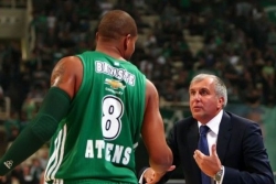 Majk Batist se vratio u Atinu