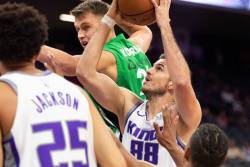 Bjelica debitovao, Koko&scaron;kov sru&scaron;io &scaron;ampione