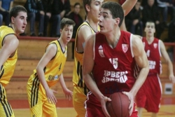 Zvezda jača pod ko&scaron;em