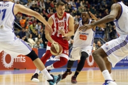 Mornar namučio oslabljenu Zvezdu