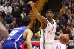 Rafal Akojona na debiju