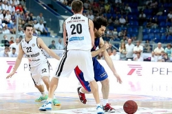 Teodosić vodi CSKA ka trofeju
