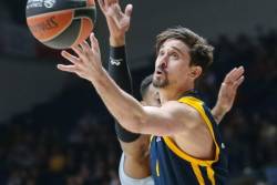 &Scaron;ved ispred Micića u trci za MVP-a runde
