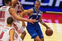 Neptunas debituje sa kapitenom
