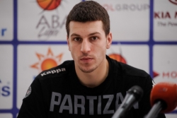 Milosavljević ostaje u crno-belom taboru