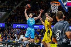 Dangubić dvocifren u novom porazu Estudijantesa