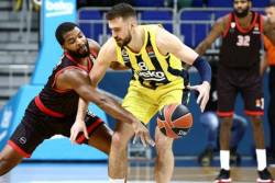 Fenerbahče pobedio, igrao i Gudurić