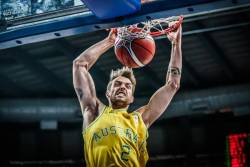 AZIJA: Australija na plus 38