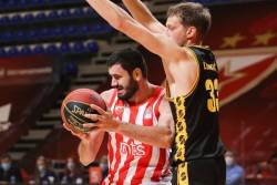 Voda u ušima Splita, Zvezda sprečila senzaciju