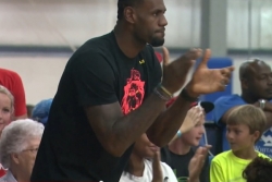 Lebron bodrio sina (video)