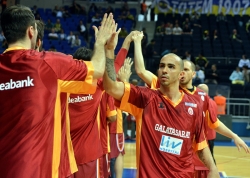 Galatasaraj tone u Turskoj