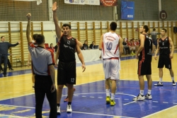 Gužva u vrhu, Simić MVP
