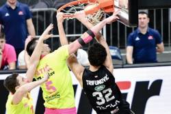 (VIDEO) Silovito zakucavanje Trifunovića